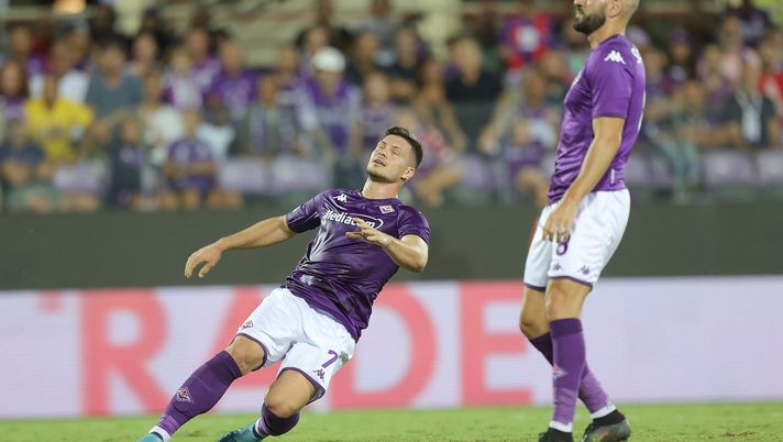 FLORENCE, ITALY - SEPTEMBER 08: Luka Jovic of ACF Fiorentina shows hid dejection during the UEFA Europa Conference League group A match between ACF Fiorentina and Rīgas Futbola skola at Stadio Artemio Franchi on September 8, 2022 in Florence, Italy (Photo by Gabriele Maltinti/Getty Images) Problema del gol, la maledizione degli ultimi 16 metri: i numeri - immagine 1