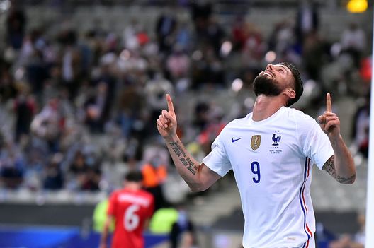 (Photo by Aurelien Meunier/Getty Images) Amarcord: quando Adil Rami si complimentó con la presidentessa della Croazia per…Mykonos!- immagine 2