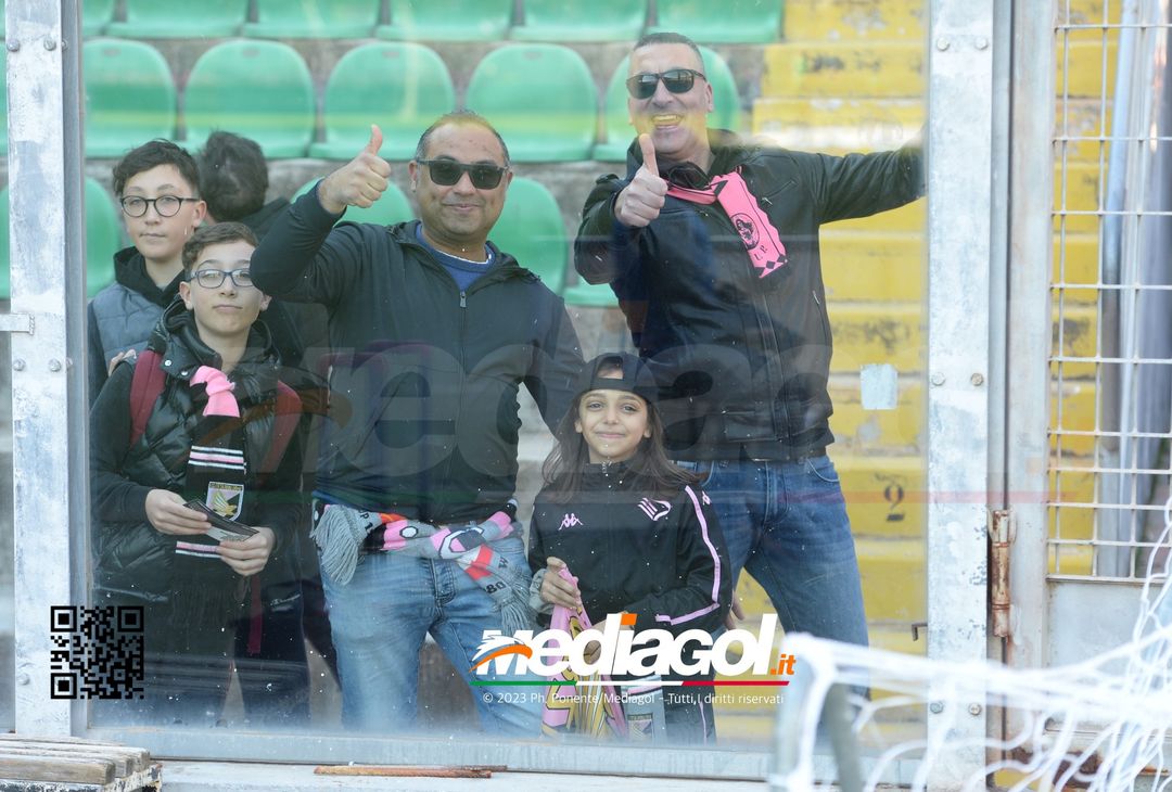 FOTOTIFO Palermo-Frosinone 1-1, i tifosi allo Stadio “Renzo Barbera” (Gallery) - immagine 89