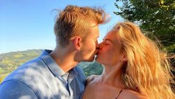 Giorni romantici in collina per la fidanzata di de Ligt: ai follower racconta che l’Italia…