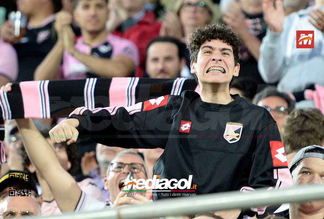 Fototifo, i tifosi allo stadio per Palermo-Virtus Entella 2-2 (gallery) - immagine 114