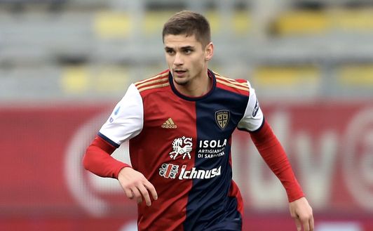  Razvan Marin (centrocampista Cagliari), obiettivo di calciomercato del Milan | AC Milan News (Getty Images) 