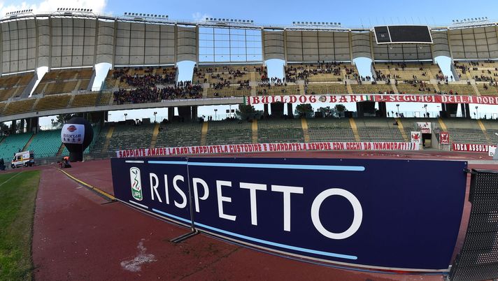 BARI, ITALY - DECEMBER 03: General view of Stadio San Nicola prior the Serie B match between AS Bari and US Salernitana FC at Stadio San Nicola on December 3, 2016 in Bari, Italy. (Photo by Giuseppe Bellini/Getty Images) Tarantini in stand-by per il derby di Bari: il Mister “Sappiamo quanto ci tengono i tifosi” - immagine 1