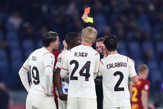 Getty Images Cesari: “Rigore Roma? Clamoroso, Kjaer dà un calcio a Pellegrini come Dumfries con Sandro”- immagine 2