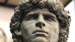 La statua di Maradona è pronta: 10 giorni di lavoro, il numero perfetto (video)
