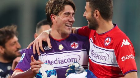 GERMOGLI PH: 31 OTTOBRE 2021 FIRENZE STADIO ARTEMIO FRANCHI SERIE A FIORENTINA VS SPEZIA NELLA FOTO SALUTO VLAHOVIC GERMOGLI PH: 31 OTTOBRE 2021 FIRENZE STADIO ARTEMIO FRANCHI SERIE A FIORENTINA VS SPEZIA NELLA FOTO SALUTO VLAHOVIC