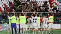 Crotone, “Chi non salta giallorosso è”, per i tifosi è già derby con il Catanzaro