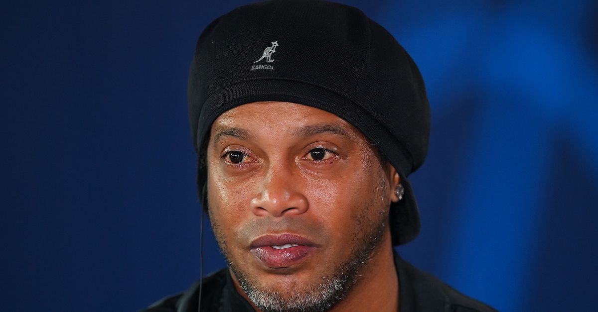 Ex Milan – Ronaldinho, un’accoglienza da nababbo a Dubai | VIDEO