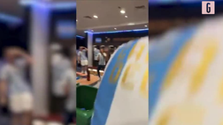 VIDEO Argentina, “Un minuto di silenzio per Mbappé”: coro shock nello spogliatoio