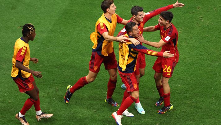 AL KHOR, QATAR - NOVEMBER 27: Alvaro Morata of Spain celebrates with teammates after scoring their team's first goal during the FIFA World Cup Qatar 2022 Group E match between Spain and Germany at Al Bayt Stadium on November 27, 2022 in Al Khor, Qatar. (Photo by Clive Brunskill/Getty Images) Morata getty images