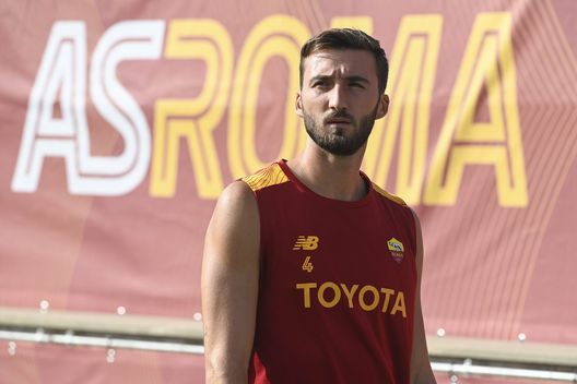 ROME, ITALY - SEPTEMBER 14: AS Roma player Bryan Cristante during training session at Centro Sportivo Fulvio Bernardini on September 14, 2022 in Rome, Italy. (Photo by Luciano Rossi/AS Roma via Getty Images) La stagione dei rinnovi: il poker di Pinto per costruire la nuova Roma- immagine 2