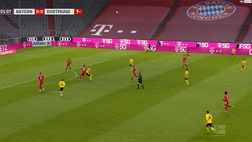 VIDEO Bayern Monaco-Borussia Dortmund 4-2, Lewandowski show e rimonta in Bundesliga: gli highlights