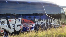 Rangers Glasgow, tifosi imbrattano bus del Lione prima del match