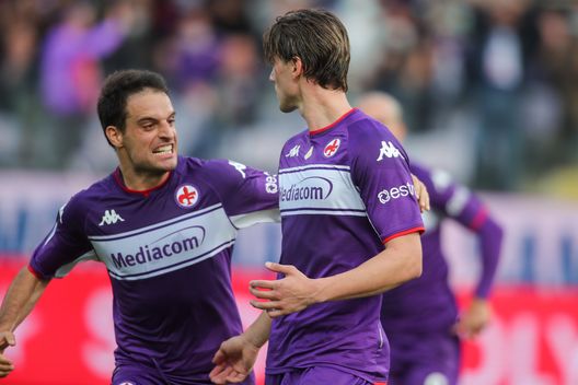 GERMOGLI PH: 31 OTTOBRE 2021 FIRENZE STADIO ARTEMIO FRANCHI SERIE A FIORENTINA VS SPEZIA NELLA FOTO RIGORE VLAHOVIC ED ESULTANZA GERMOGLI PH: 31 OTTOBRE 2021 FIRENZE STADIO ARTEMIO FRANCHI SERIE A FIORENTINA VS SPEZIA NELLA FOTO RIGORE VLAHOVIC ED ESULTANZA