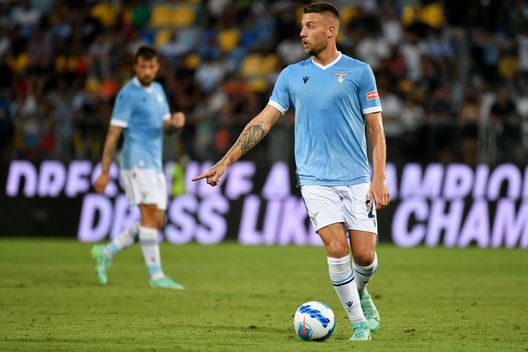 FROSINONE, ITALY - AUGUST 14:Sergej Milinkovic Savic of SS Lazio in action during the Pre-Season Friendly match between SS Lazio v US Sassuolo at Stadio Benito Stirpe on August 14, 2021 in Frosinone, Italy. (Photo by Marco Rosi - SS Lazio/Getty Images) FROSINONE, ITALY - AUGUST 14:Sergej Milinkovic Savic of SS Lazio in action during the Pre-Season Friendly match between SS Lazio v US Sassuolo at Stadio Benito Stirpe on August 14, 2021 in Frosinone, Italy. (Photo by Marco Rosi - SS Lazio/Getty Images)