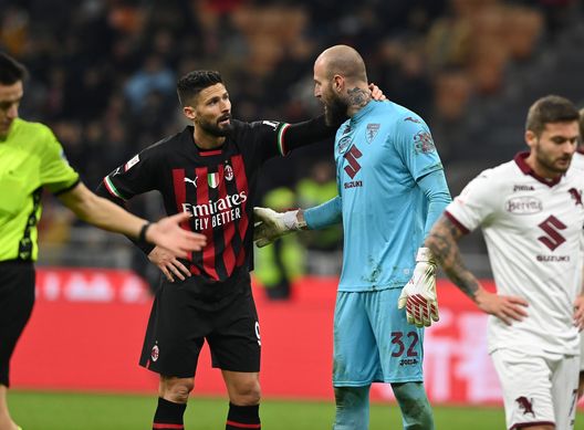 MILAN, ITALY - JANUARY 11: Olivier Giroud of AC Milan in action during the Coppa Italia Match between AC Milan v Torino at Stadio Giuseppe Meazza on January 11, 2023 in Milan, Italy. (Photo by Claudio Villa/AC Milan via Getty Images) Giuseppe Culicchia a TN: “L’impresa di San Siro a livello del San Mamés”- immagine 2