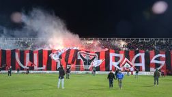 INCREDIBILE A FOGGIA, I GIOCATORI MANDATI IN ESILIO DAI TIFOSI
