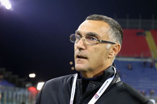 CAGLIARI, ITALY - NOVEMBER 25: Beppe Bergomi looks on during the Serie A match between Cagliari Calcio and FC Internazionale at Stadio Sant'Elia on November 25, 2017 in Cagliari, Italy. (Photo by Enrico Locci/Getty Images) CAGLIARI, ITALY - NOVEMBER 25: Beppe Bergomi looks on during the Serie A match between Cagliari Calcio and FC Internazionale at Stadio Sant'Elia on November 25, 2017 in Cagliari, Italy. (Photo by Enrico Locci/Getty Images)