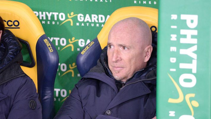 VERONA, ITALY - MARCH 10:  Head coach  of Chievo Verona Rolando Maran looks on  during the serie A match between Hellas Verona FC and AC Chievo Verona at Stadio Marc'Antonio Bentegodi on March 10, 2018 in Verona, Italy.  (Photo by Dino Panato/Getty Images) 