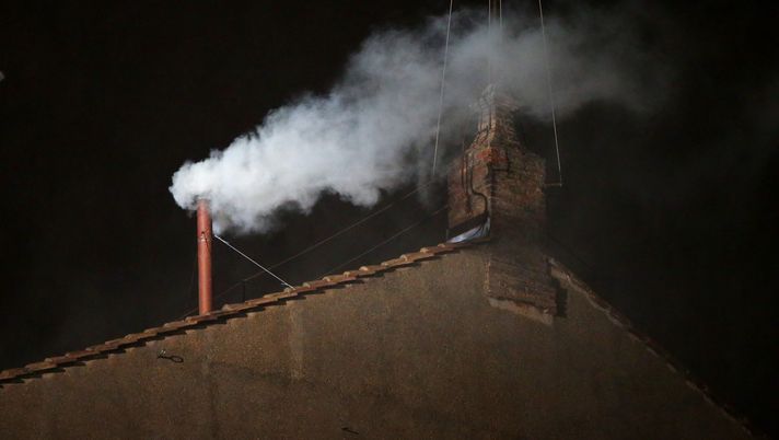 Fumata bianca Fumata bianca