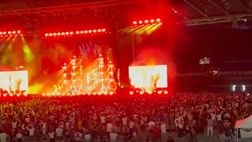 VIDEO – Venditti e De Gregori cantano con tutto l’Olimpico “Grazie Roma”