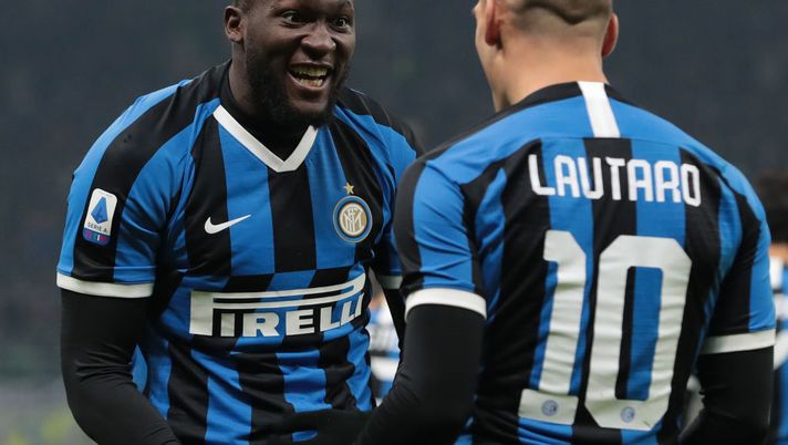 MILAN, ITALY - JANUARY 11: Lautaro Martinez of FC Internazionale celebrates with his team-mate Romelu Lukaku (L) after scoring the opening goal during the Serie A match between FC Internazionale and Atalanta BC at Stadio Giuseppe Meazza on January 11, 2020 in Milan, Italy. (Photo by Emilio Andreoli/Getty Images) MILAN, ITALY - JANUARY 11: Lautaro Martinez of FC Internazionale celebrates with his team-mate Romelu Lukaku (L) after scoring the opening goal during the Serie A match between FC Internazionale and Atalanta BC at Stadio Giuseppe Meazza on January 11, 2020 in Milan, Italy. (Photo by Emilio Andreoli/Getty Images)