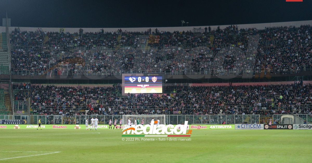 Palermo, superata quota 32mila spettatori. Possibilità di nuovi biglietti domani Palermo, superata quota 32mila spettatori. Possibilità di nuovi biglietti domani