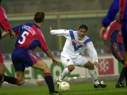 07 JAN 2001: Massimiliano Esposito of Brescia in action during a SERIE A 13th Round League match between Bologna and Brescia, played at the Renato Dall''Ara Stadium, Bologna. Gabriele Guerra / GRAZIA NERI DIGITAL CAMERA Mandatory Credit: Grazia Neri/ALLSPORT Esposito non ha dubbi: “Vedo la Lazio di Sarri più avanti rispetto al Napoli”- immagine 2