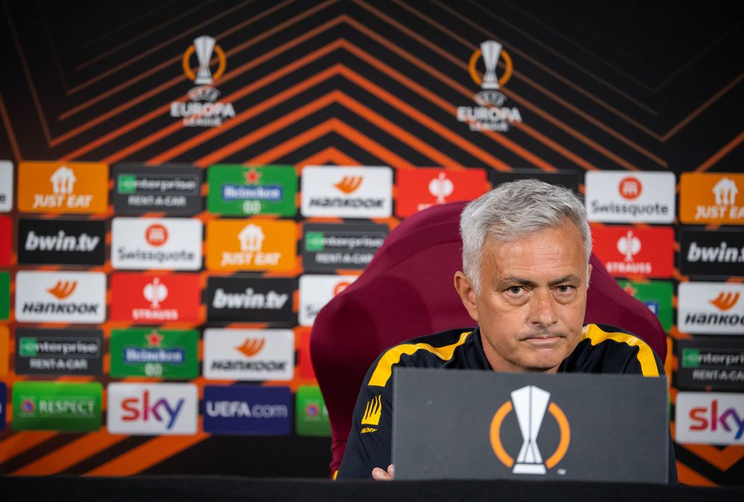 Roma, la conferenza stampa di Mourinho e Spinazzola – FOTO GALLERY - immagine 24