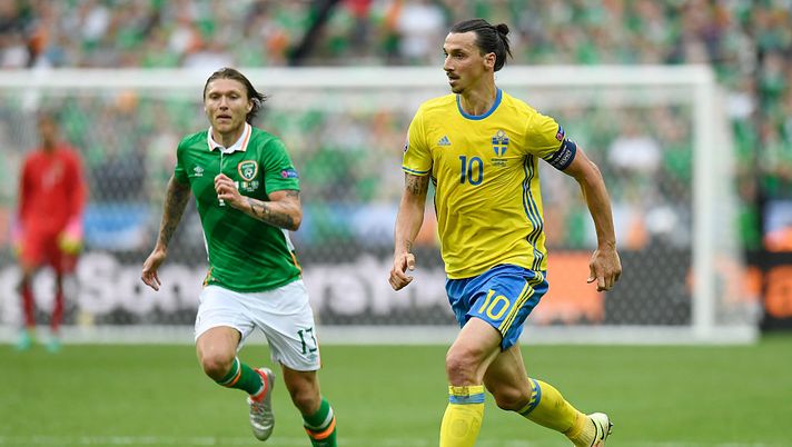 Ibrahimovic con la maglia della Svezia nella partita degli Europei contro l'Irlanda. 