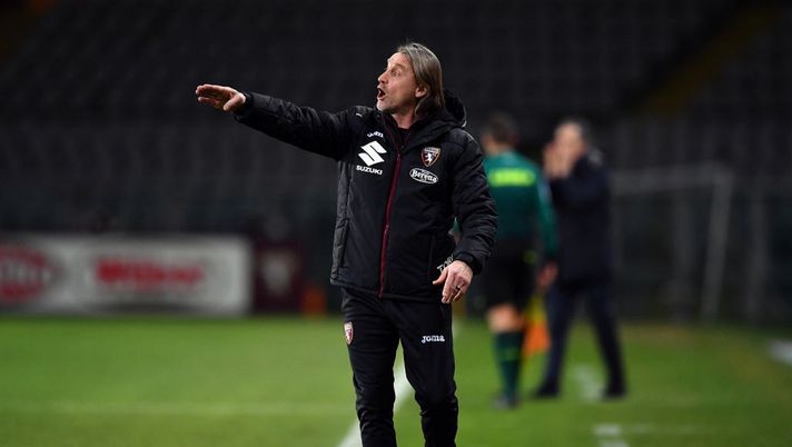 TURIN, ITALY - JANUARY 29: Head Coach of Torino Davide
Nicola instructs his team during the Serie A match between Torino FC and ACF Fiorentina at Stadio Olimpico di Torino on January 29, 2021 in Turin, Italy. (Photo by Valerio Pennicino/Getty Images)