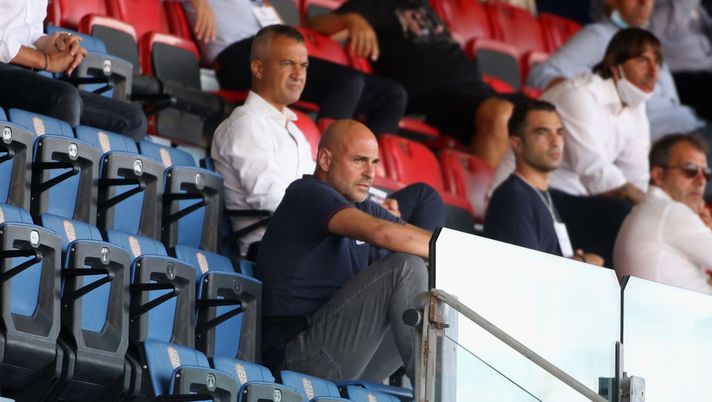 CAGLIARI, ITALY - JULY 26: Tommaso Giulini president of Cagliari looks on during the Serie A match between Cagliari Calcio and Udinese Calcio at Sardegna Arena on July 26, 2020 in Cagliari, Italy. (Photo by Enrico Locci/Getty Images) CAGLIARI, ITALY - JULY 26: Tommaso Giulini president of Cagliari looks on during the Serie A match between Cagliari Calcio and Udinese Calcio at Sardegna Arena on July 26, 2020 in Cagliari, Italy. (Photo by Enrico Locci/Getty Images)