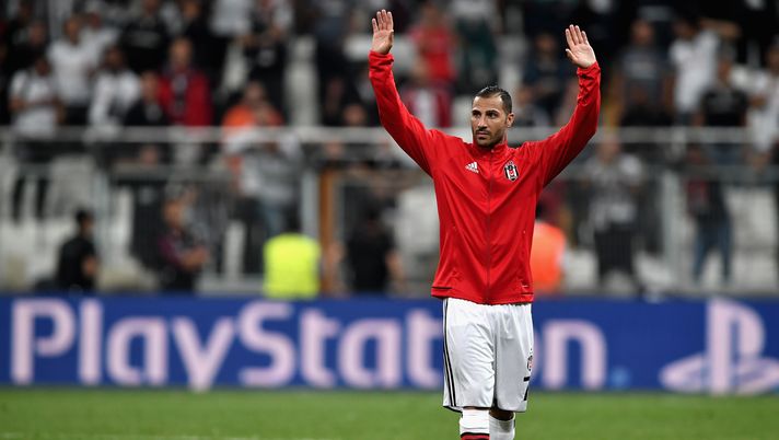 ISTANBUL, TURKEY - SEPTEMBER 26: Ricardo Quaresma of Besiktas salutes the crowd after the UEFA Champions League Group G match between Besiktas and RB Leipzig at Besiktas Park on September 26, 2017 in Istanbul, Turkey. (Photo by Stuart Franklin/Bongarts/Getty Images) ISTANBUL, TURKEY - SEPTEMBER 26: Ricardo Quaresma of Besiktas salutes the crowd after the UEFA Champions League Group G match between Besiktas and RB Leipzig at Besiktas Park on September 26, 2017 in Istanbul, Turkey. (Photo by Stuart Franklin/Bongarts/Getty Images)