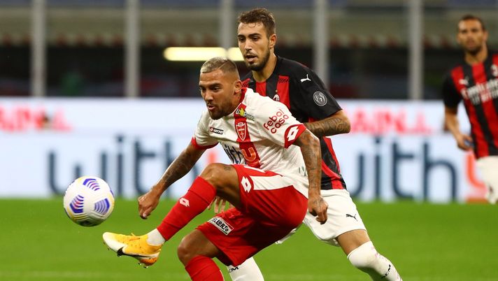 Cosimo Chirico del Monza e Gabriele Bellodi dell'AC Milan (Getty Images) 