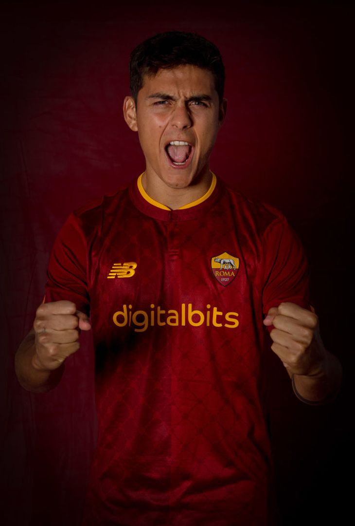 Dybala e la Roma: lo shooting suggestivo con la maglia giallorossa – FOTO GALLERY - immagine 8