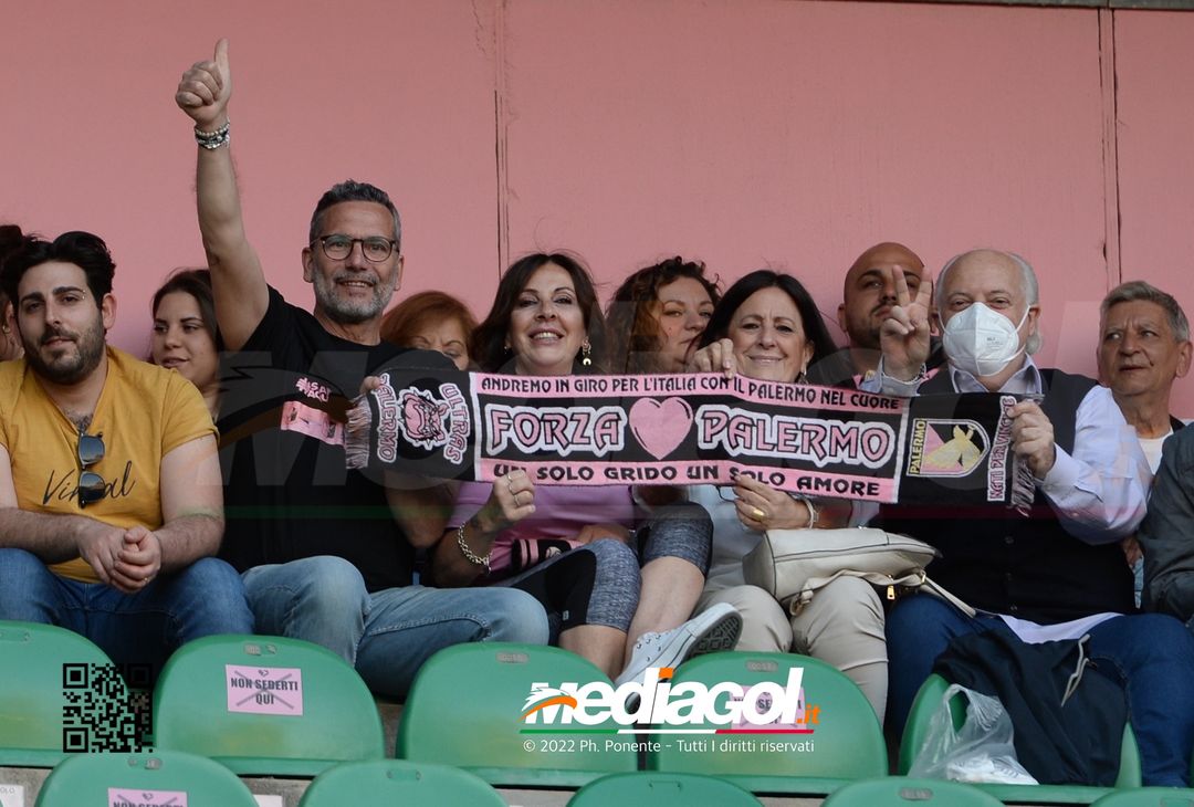Fototifo, i tifosi allo stadio per Palermo-Virtus Entella 2-2 (gallery) - immagine 12