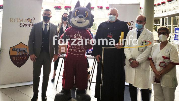 Toys day al Gemelli: Roma Cares dona un sorriso ai bambini ricoverati –  VIDEO -  - Ultime notizie As Roma calcio – Interviste, foto e  video