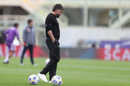 FLORENCE, ITALY - MAY 16: Gennaro Gattuso manager of SSC Napoli looks on during the Serie A match between ACF Fiorentina and SSC Napoli at Stadio Artemio Franchi on May 16, 2021 in Florence, Italy. (Photo by Gabriele Maltinti/Getty Images) FLORENCE, ITALY - MAY 16: Gennaro Gattuso manager of SSC Napoli looks on during the Serie A match between ACF Fiorentina and SSC Napoli at Stadio Artemio Franchi on May 16, 2021 in Florence, Italy. (Photo by Gabriele Maltinti/Getty Images)