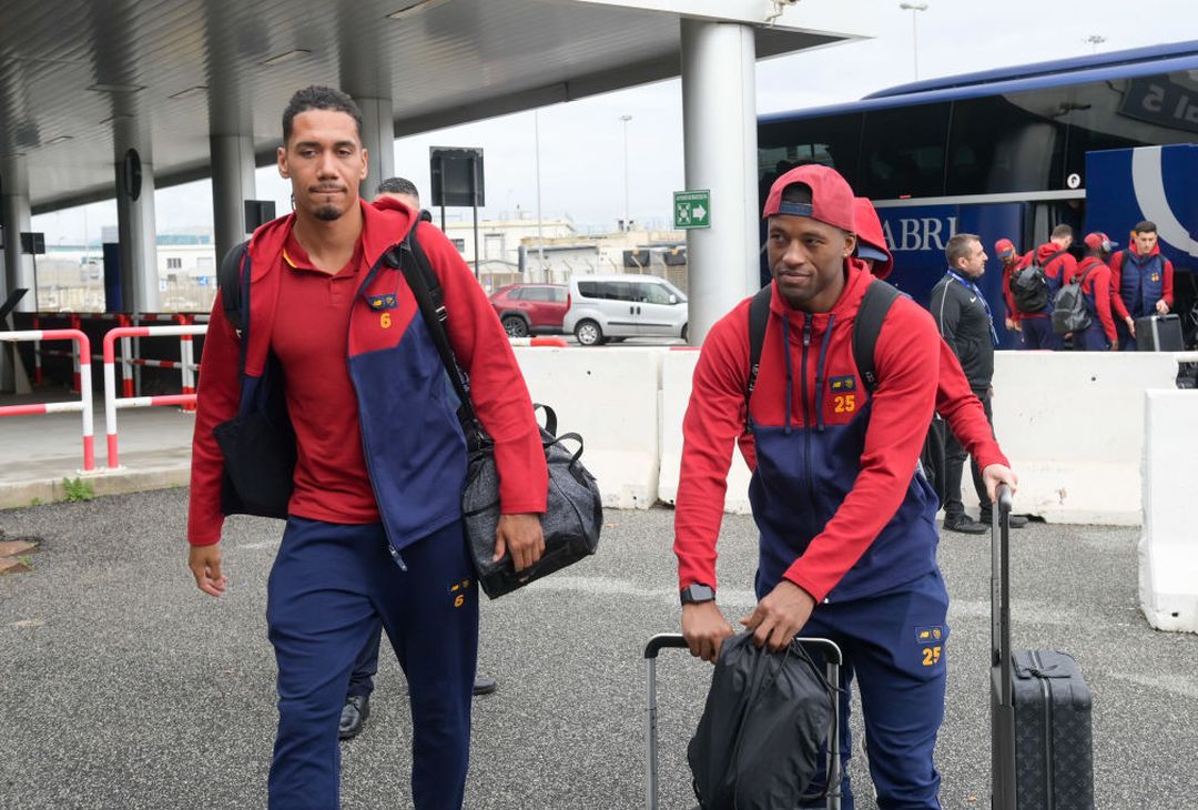 Roma, l’arrivo dei giallorossi in Portogallo – FOTO GALLERY - immagine 5