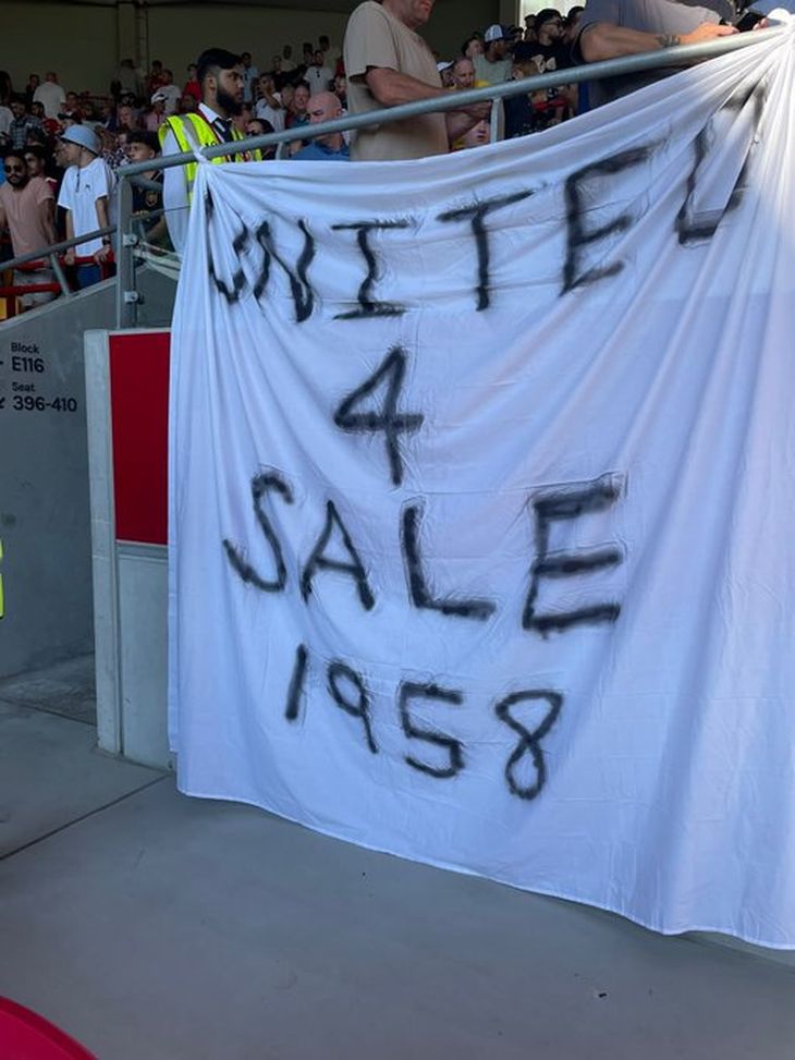 Manchester, tifosi United anti Glazer e tifosi Liverpool “a favore”: così va il derby inglese…- immagine 3