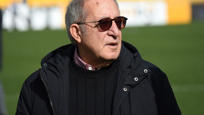 BENEVENTO, ITALY - FEBRUARY 07: Oreste Vigorito, President of Benevento Calcio prior to the Serie A match between Benevento Calcio and UC Sampdoria at Stadio Ciro Vigorito on February 07, 2021 in Benevento, Italy. Sporting stadiums around Italy remain under strict restrictions due to the Coronavirus Pandemic as Government social distancing laws prohibit fans inside venues resulting in games being played behind closed doors. (Photo by Francesco Pecoraro/Getty Images) Benevento, dopo la retrocessione Vigorito può lasciare: la situazione - immagine 1