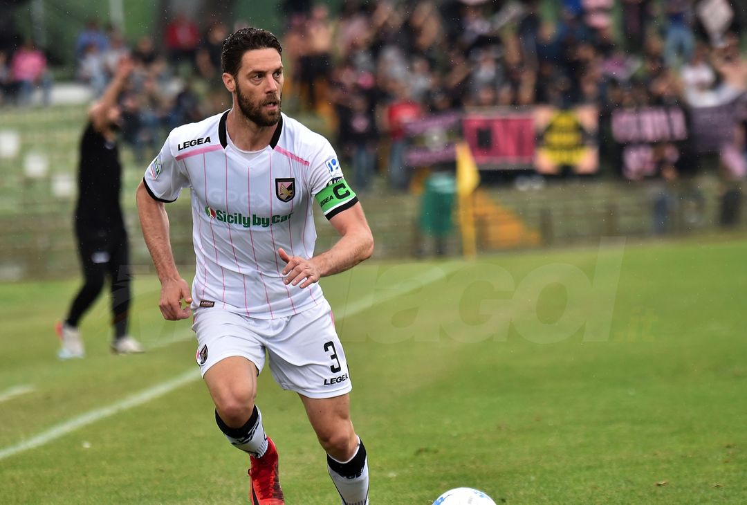  TERNI, ITALY - MAY 05:  Andrea Rispoli of US Città di Palermo in action during the serie B match between Ternana Calcio and US Citta di Palermo at Stadio Libero Liberati on May 5, 2018 in Terni, Italy.  (Photo by Giuseppe Bellini/Getty Images) 
