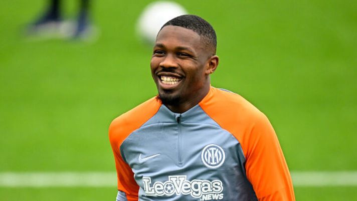 MILAN, ITALY - OCTOBER 23: Marcus Thuram of FC Internazionale in action during the FC Internazionale training session at the club's training ground Suning Training Center at Stadio Giuseppe Meazza on October 23, 2023 in Milan, Italy. (Photo by Mattia Ozbot - Inter/Inter via Getty Images) Inter, ecco il vero costo dell’acquisto di Marcus Thuram e il valore a bilancio - immagine 1