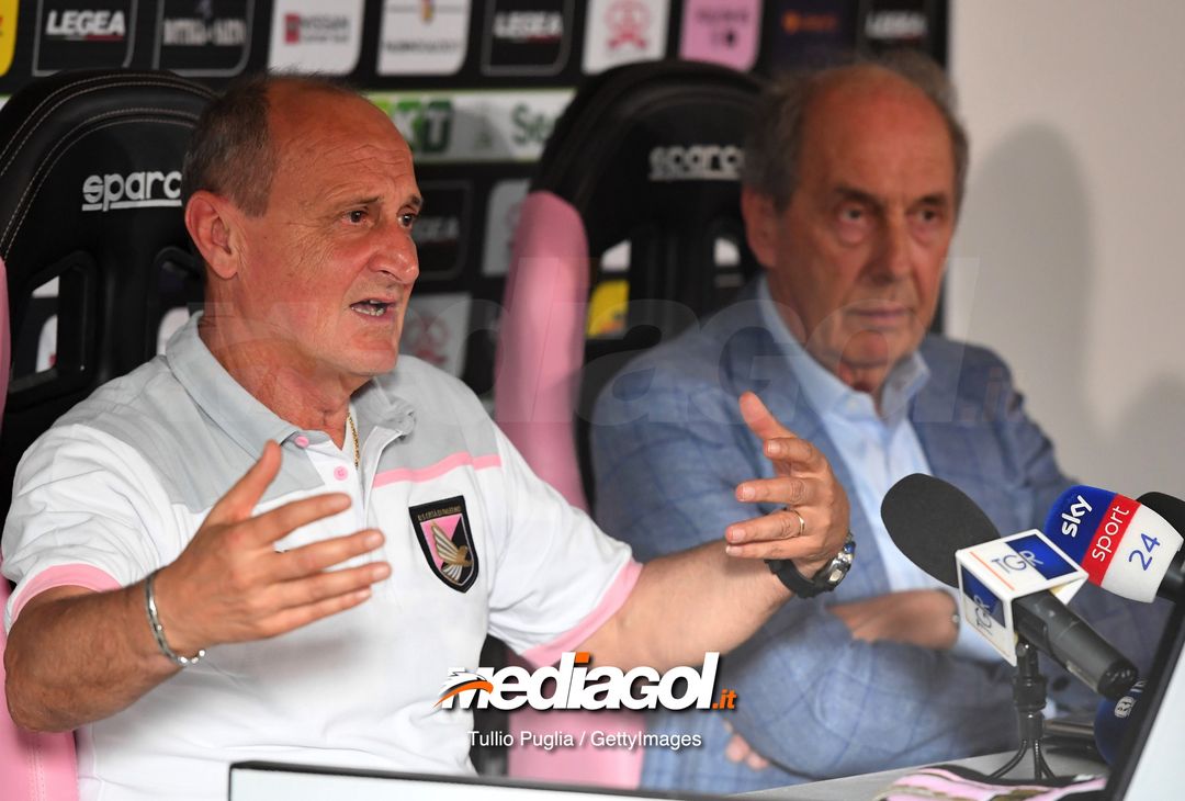  PALERMO, ITALY - APRIL 24: Delio Rossi (L) answers questions during his presentation ad new Head Coach of US Citta' di Palermo with President Rino Foschi at Tenente Carmelo Onorato Sports Center on April 24, 2019 in Palermo, Italy. (Photo by Tullio M. Puglia/Getty Images) 