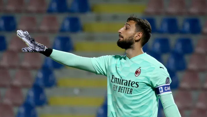 Gianluigi 'Gigio' Donnarumma (portiere AC Milan) durante Crotone-Milan 0-2 (Serie A 2020-2021) | AC Milan News (Getty Images)