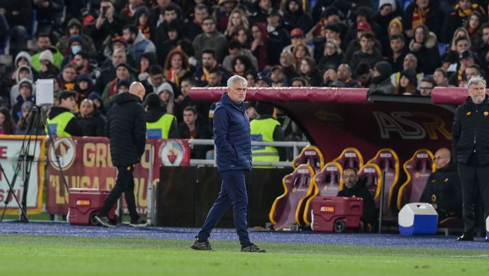La Roma decimata, Mourinho deve arrangiarsi. Dubbi sul modulo - immagine 1