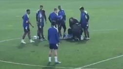 Juventus, Rabiot colpito duro in allenamento durante il torello | VIDEO