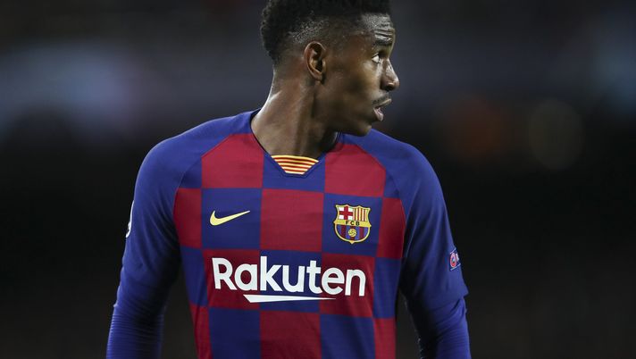 BARCELONA, SPAIN - NOVEMBER 27: Junior Firpo of FC Barcelona looks on during the UEFA Champions League group F match between FC Barcelona and Borussia Dortmund at Camp Nou on November 27, 2019 in Barcelona, Spain. (Photo by Maja Hitij/Bongarts/Getty Images) 