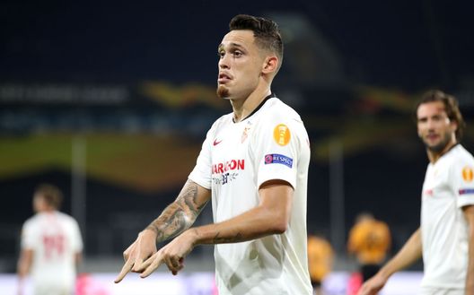 DUISBURG, GERMANY - AUGUST 11: Lucas Ocampos of Sevilla celebrates after scoring his sides first goal during the UEFA Europa League Quarter Final between Wolves and Sevilla at MSV Arena on August 11, 2020 in Duisburg, Germany. (Photo by Friedemann Vogel/Pool via Getty Images) DUISBURG, GERMANY - AUGUST 11: Lucas Ocampos of Sevilla celebrates after scoring his sides first goal during the UEFA Europa League Quarter Final between Wolves and Sevilla at MSV Arena on August 11, 2020 in Duisburg, Germany. (Photo by Friedemann Vogel/Pool via Getty Images)
