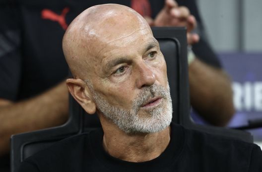 Stefano Pioli (allenatore AC Milan), qui durante Milan-Bologna 2-0 (Serie A 2022-2023) | News (Getty Images) Stefano Pioli AC Milan Milan-Bologna 2-0 Serie A 2022-2023
